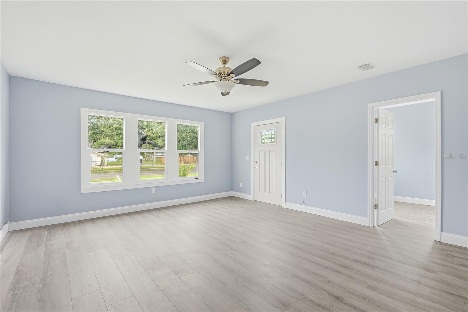 8500 N BOULEVARD — photo 3