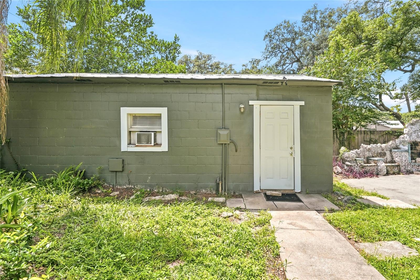 8500 N BOULEVARD — photo 28