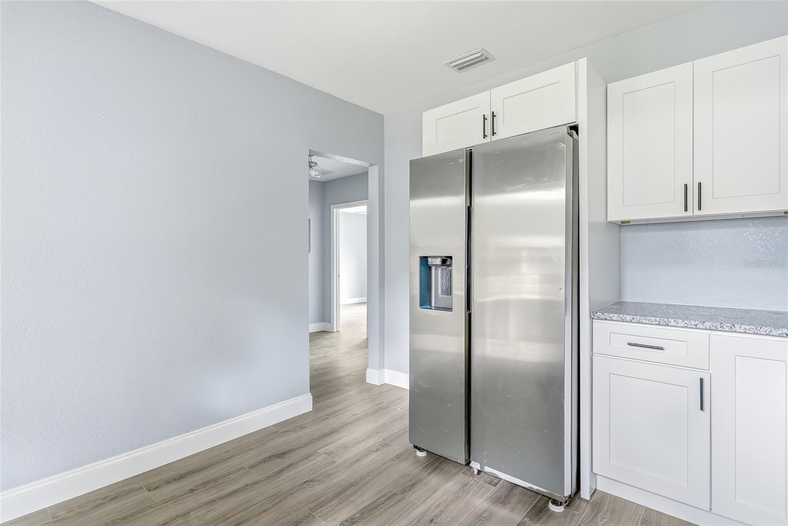 8500 N BOULEVARD — photo 10