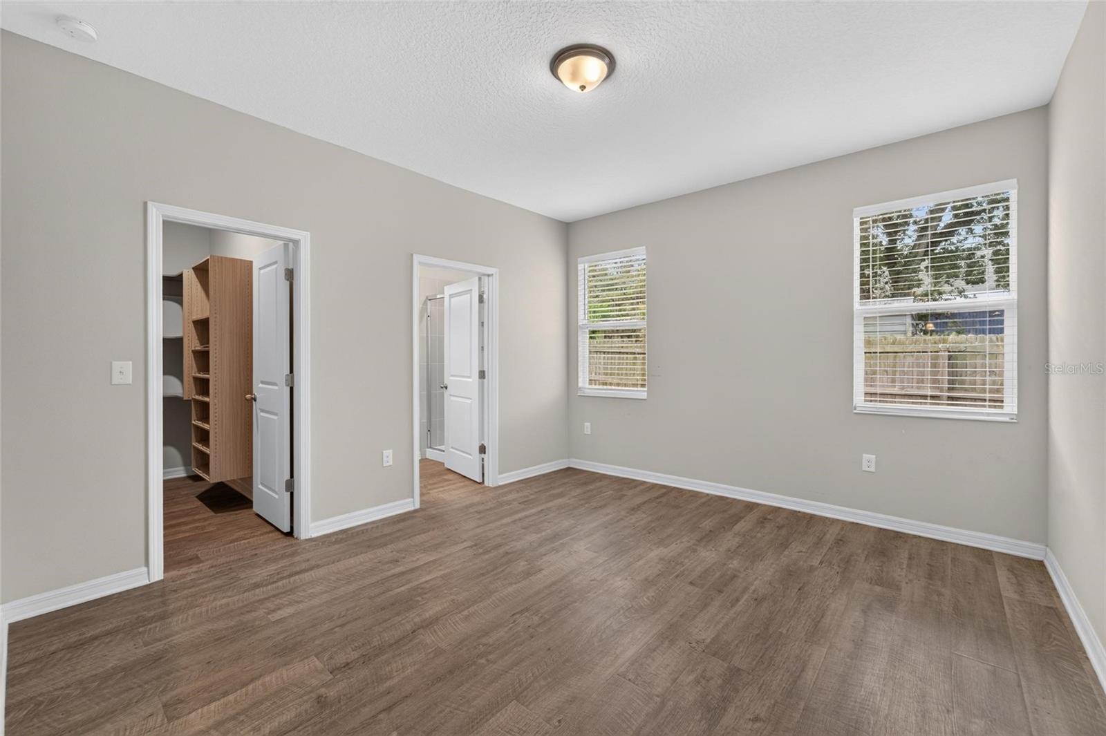 3507 E 10TH AVE — photo 33
