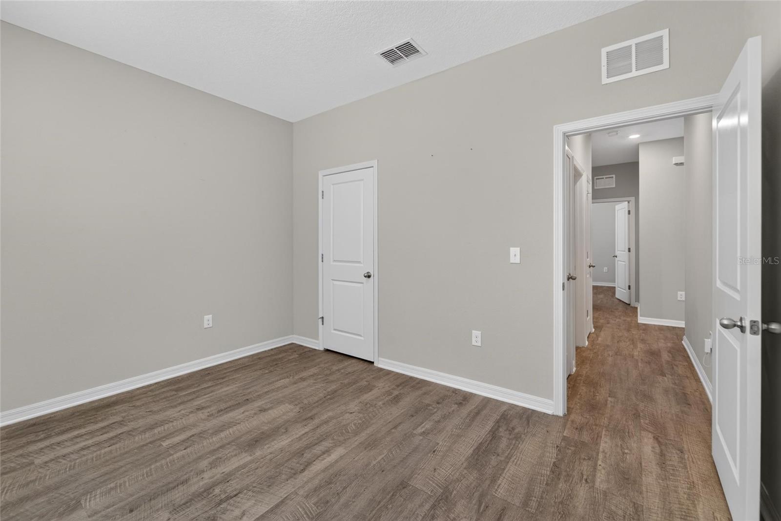 3507 E 10TH AVE — photo 20