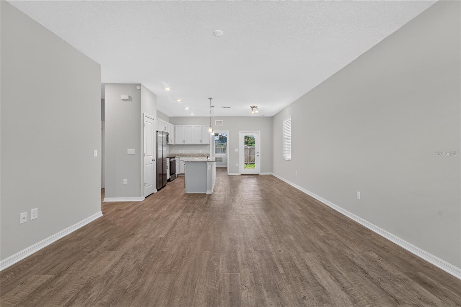 3507 E 10TH AVE — photo 15