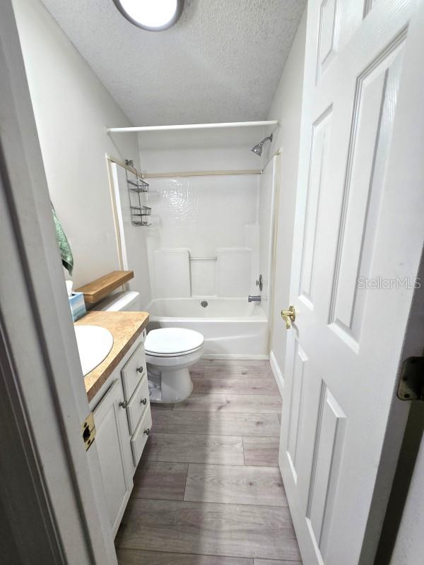 2304 KINGSTON ST S — photo 9