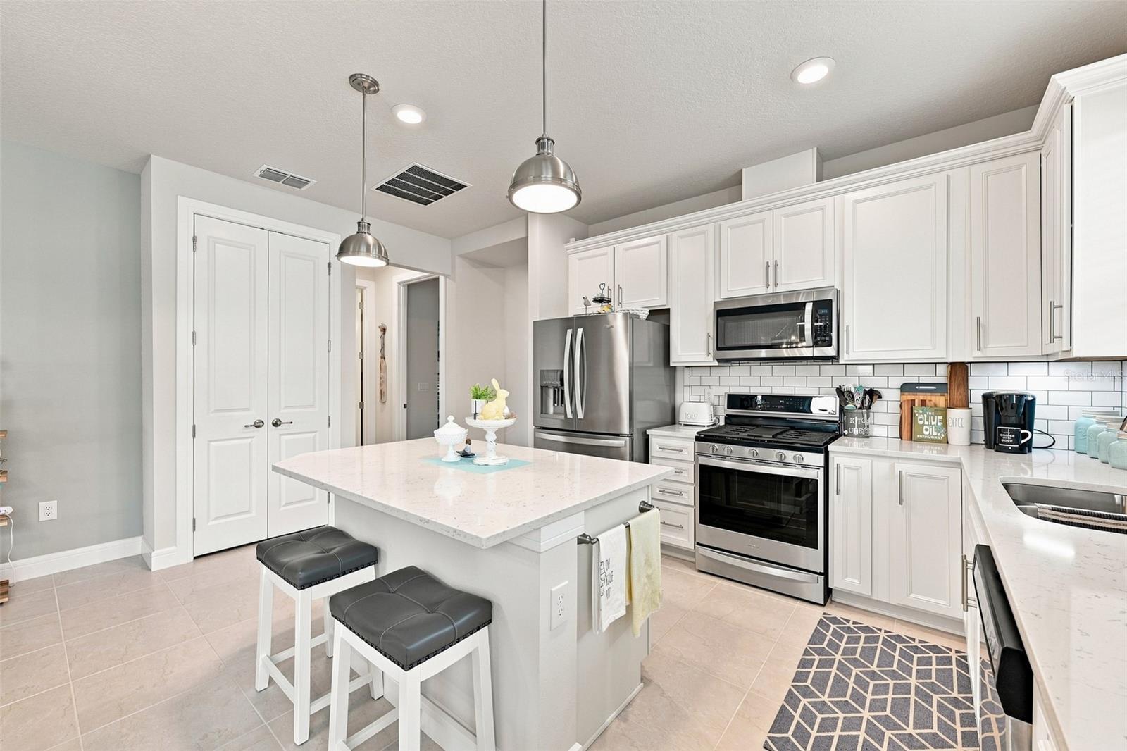 10208 COASTAL SHORES DR — photo 18