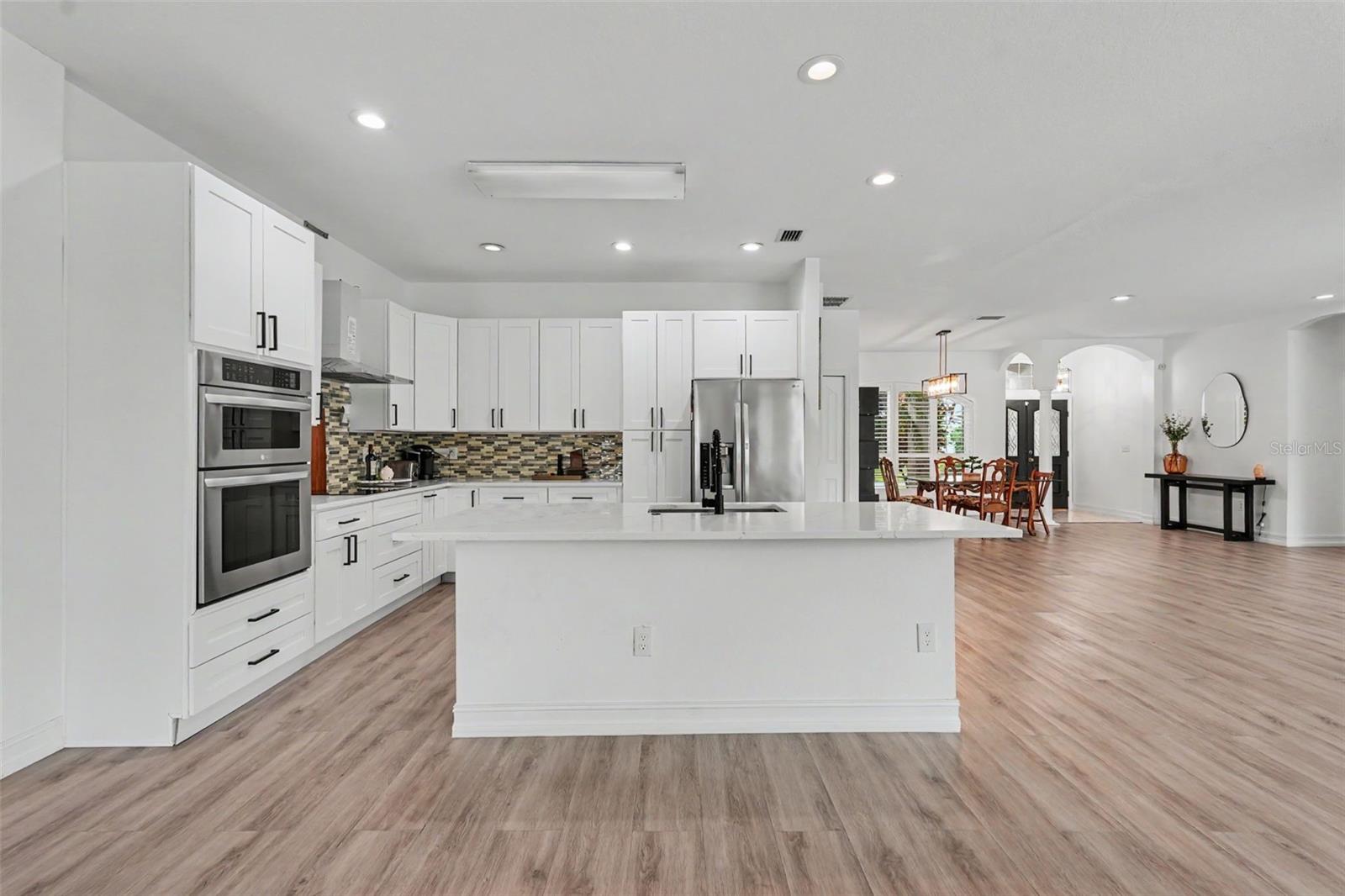12507 ROYAL DUBLIN AVE — photo 9