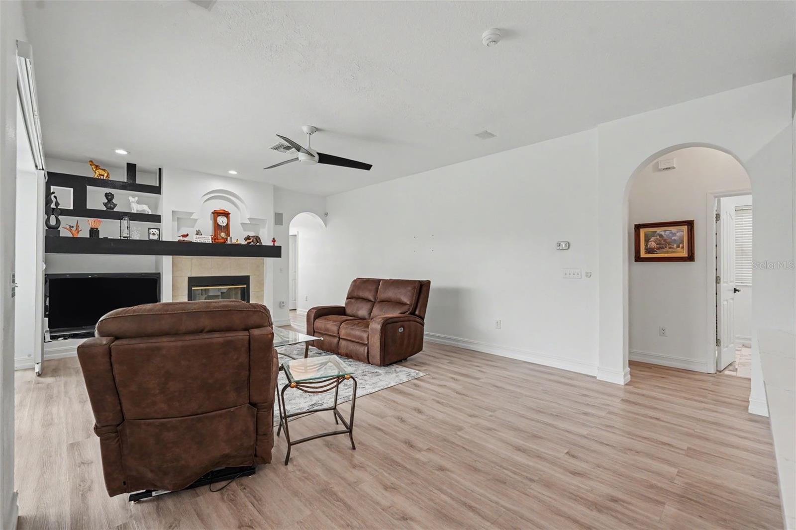 12507 ROYAL DUBLIN AVE — photo 17