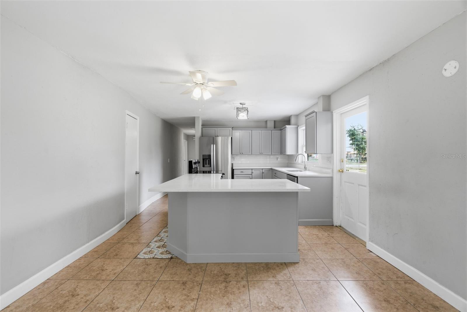 625 LIMONA RD — photo 16
