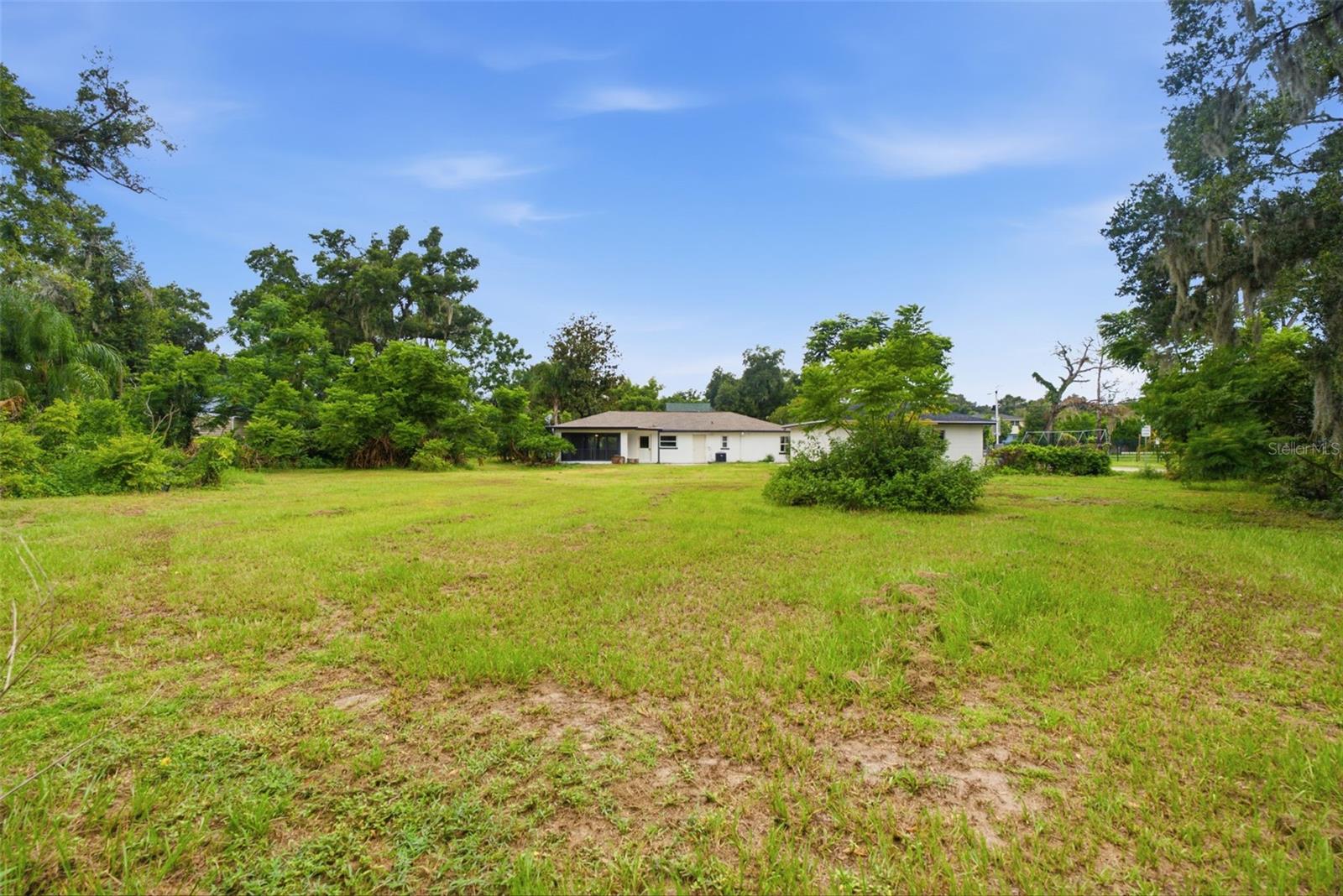 625 LIMONA RD — photo 35