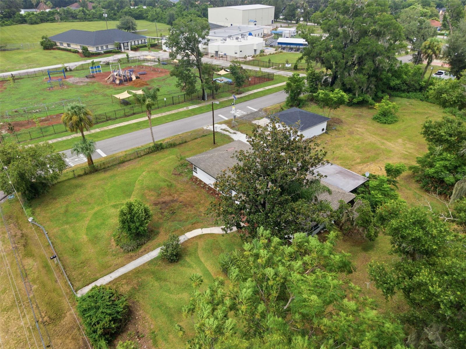 625 LIMONA RD — photo 39