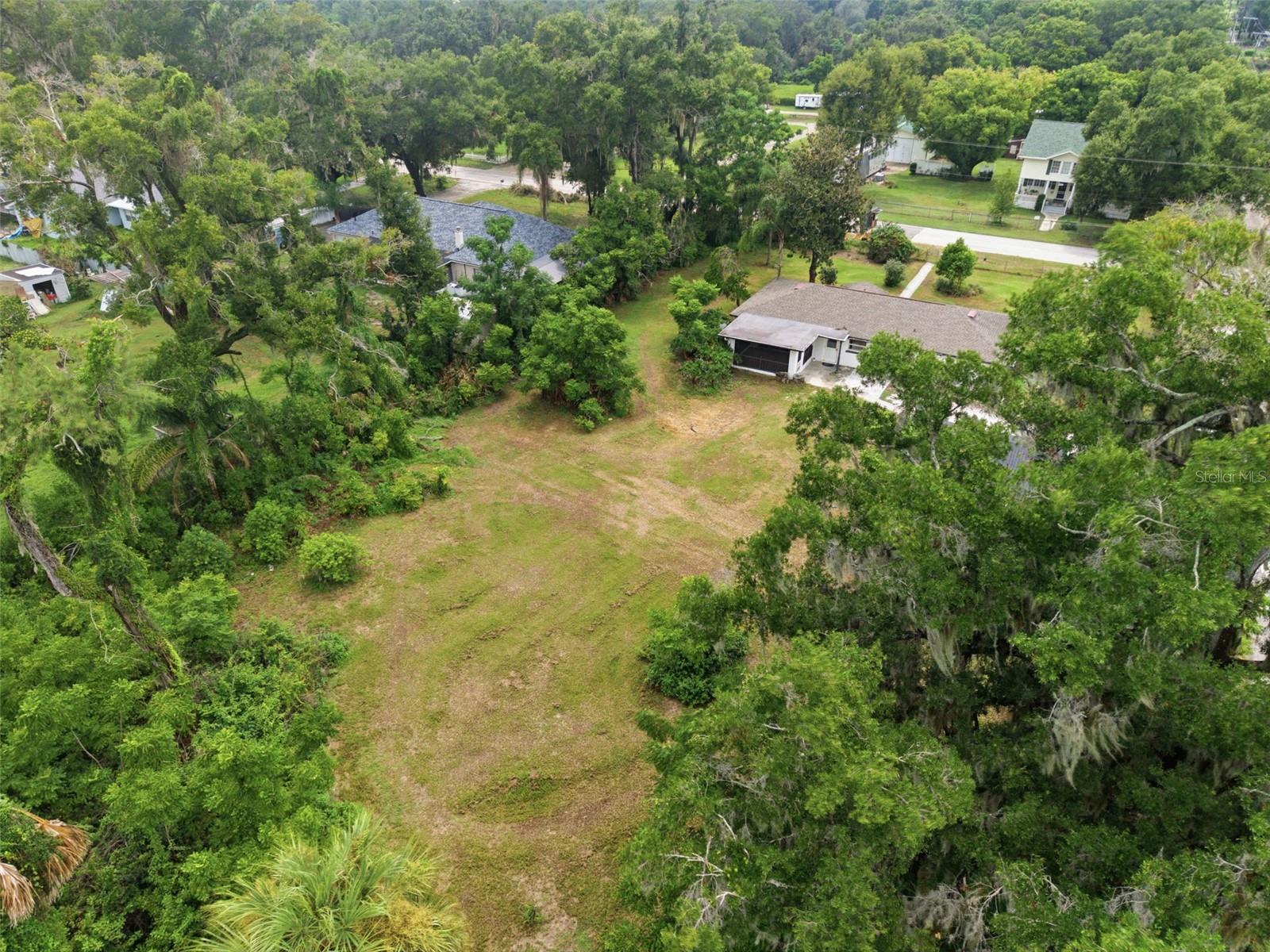 625 LIMONA RD — photo 42
