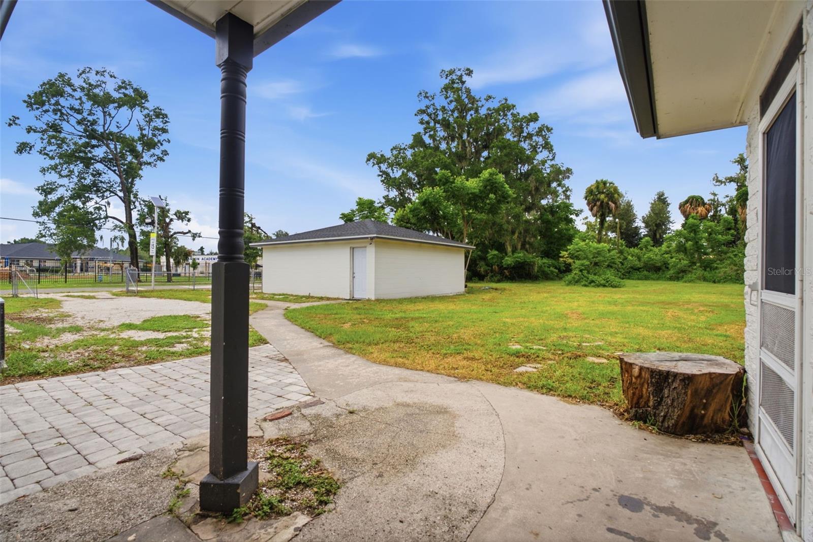 625 LIMONA RD — photo 31