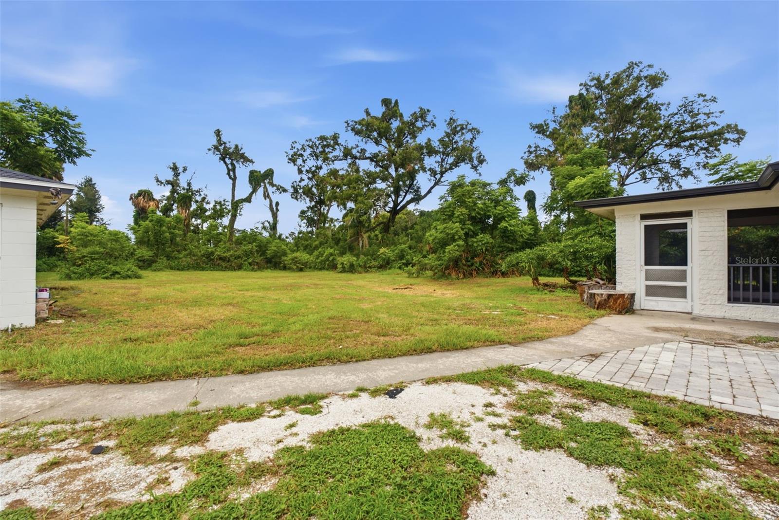 625 LIMONA RD — photo 30