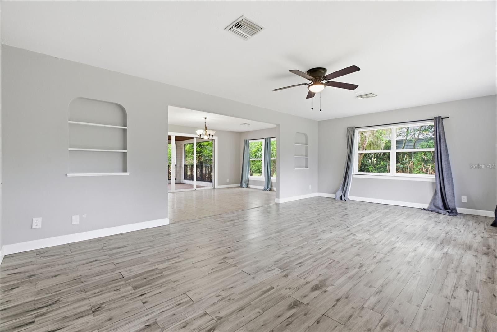 625 LIMONA RD — photo 8