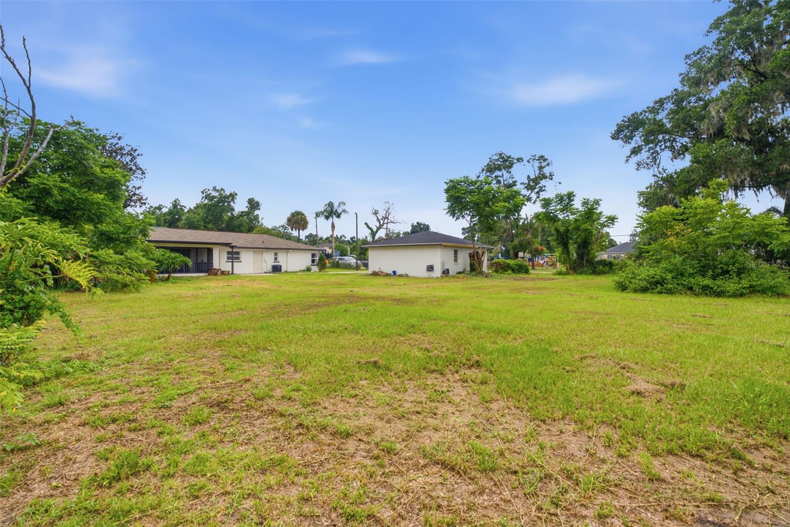 625 LIMONA RD — photo 36
