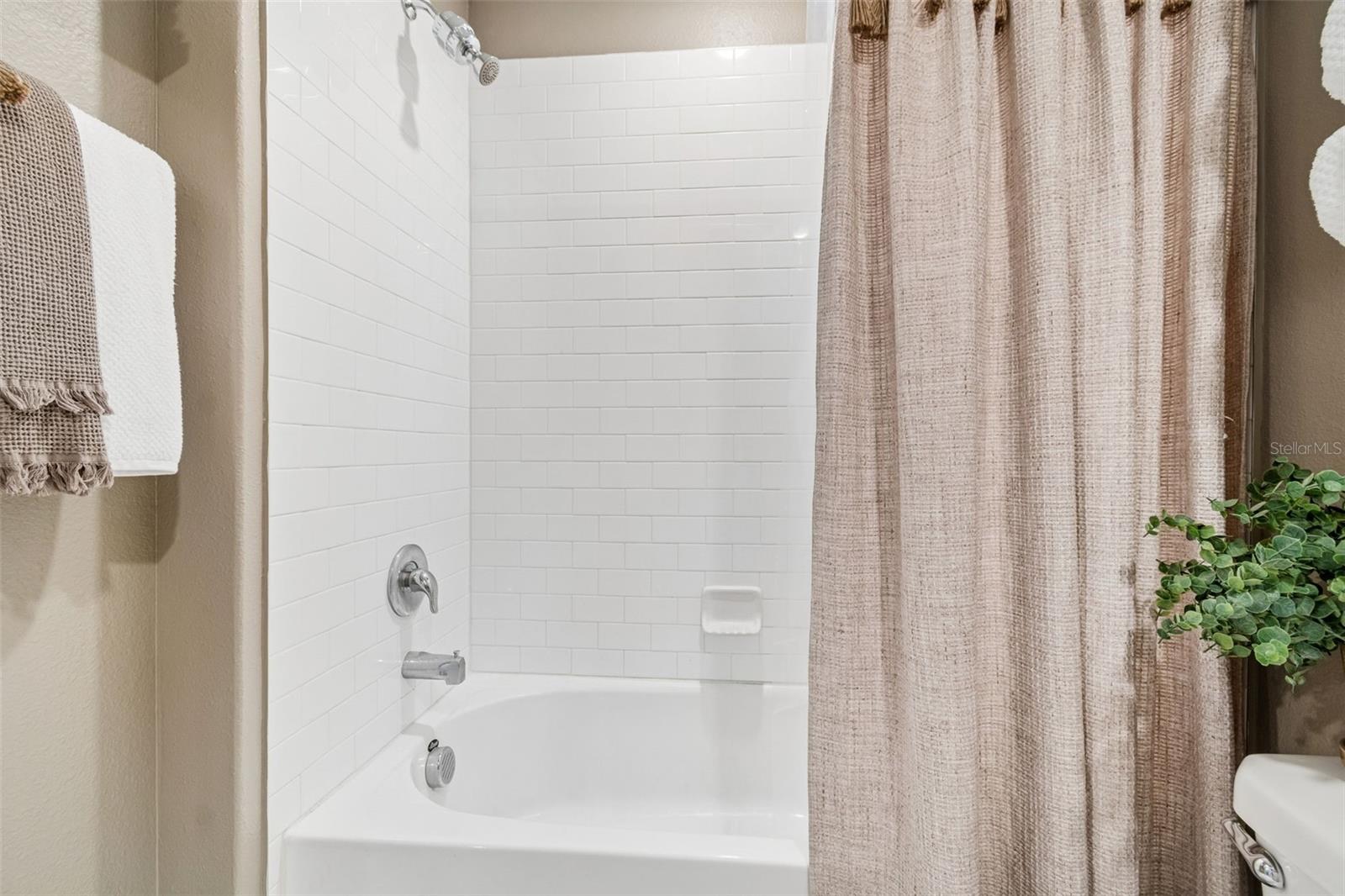 852 TENNYSON MILL CIR — photo 27