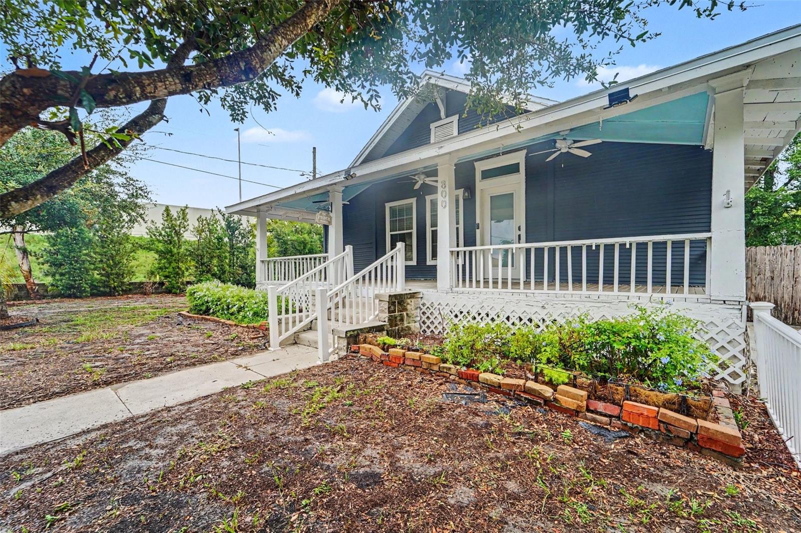 800 E GENESEE ST — photo 21