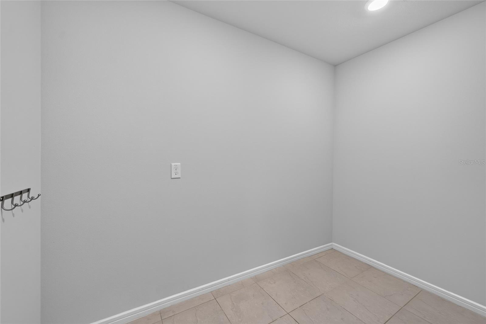6708 DEVLIN LN — photo 55