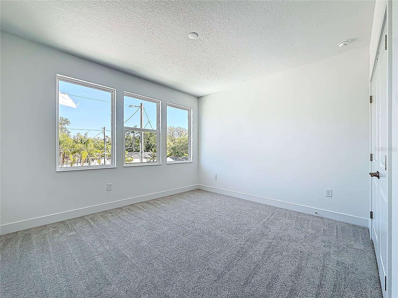 4732 W WALLCRAFT AVE — photo 34
