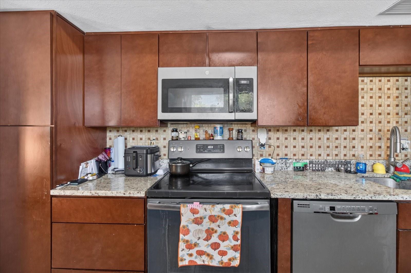 10538 AGATE CT — photo 17