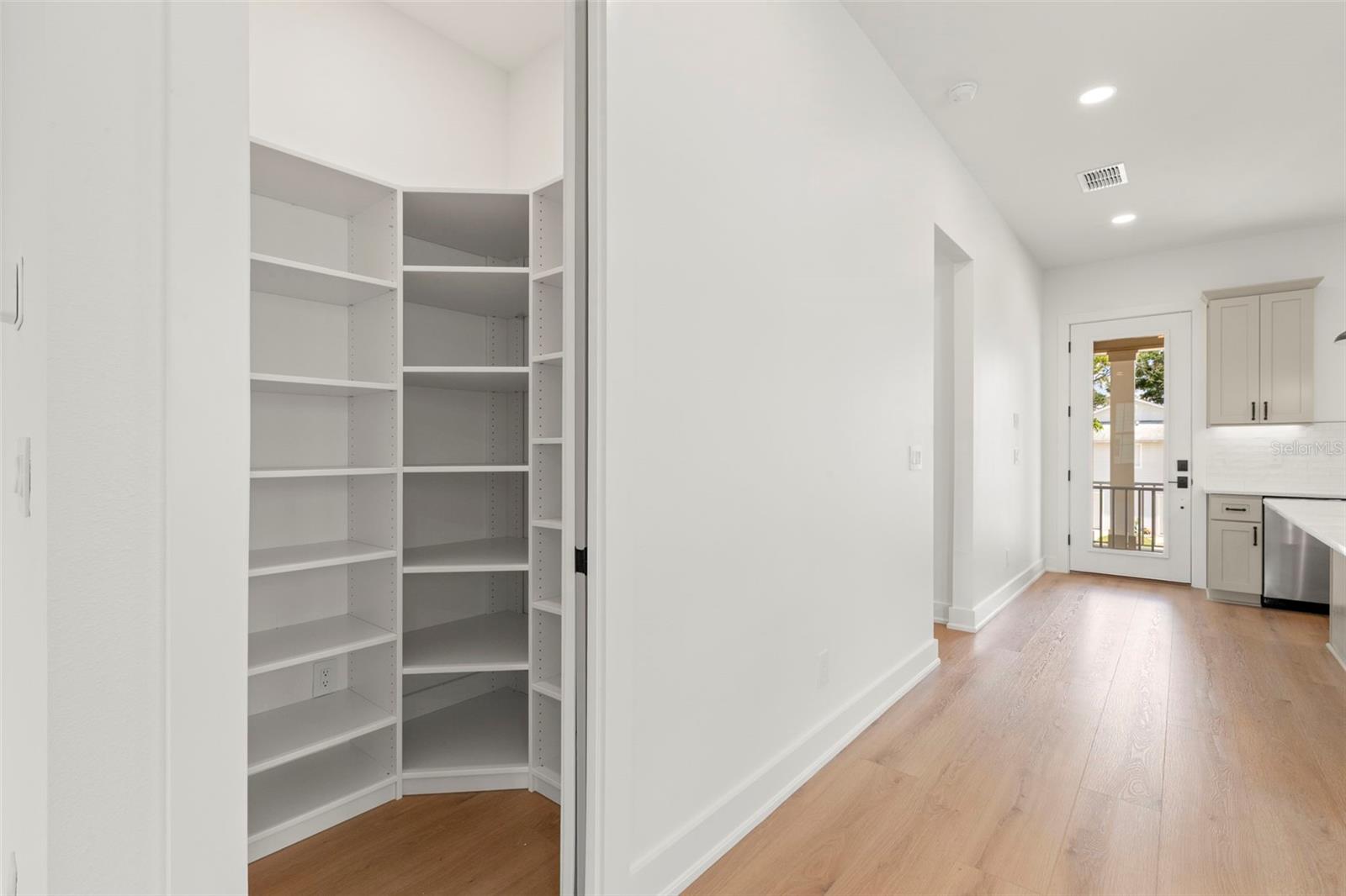1858 MISSISSIPPI AVE NE — photo 16