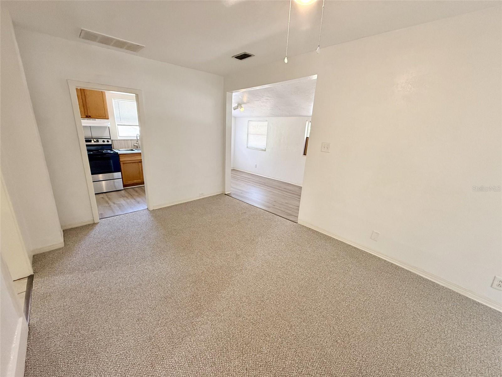 1135 HIGHLAND ST N #7 — photo 7