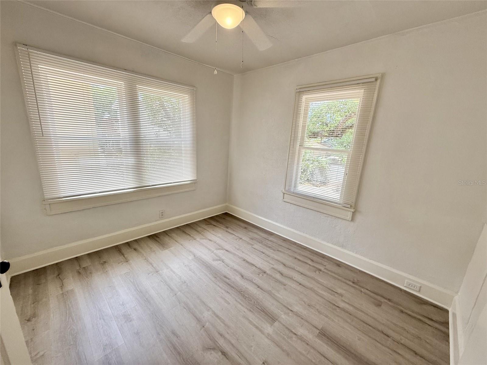 1135 HIGHLAND ST N #7 — photo 2