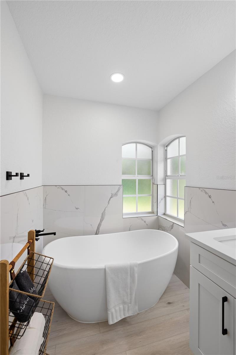 5160 HORNBUCKLE BLVD — photo 29