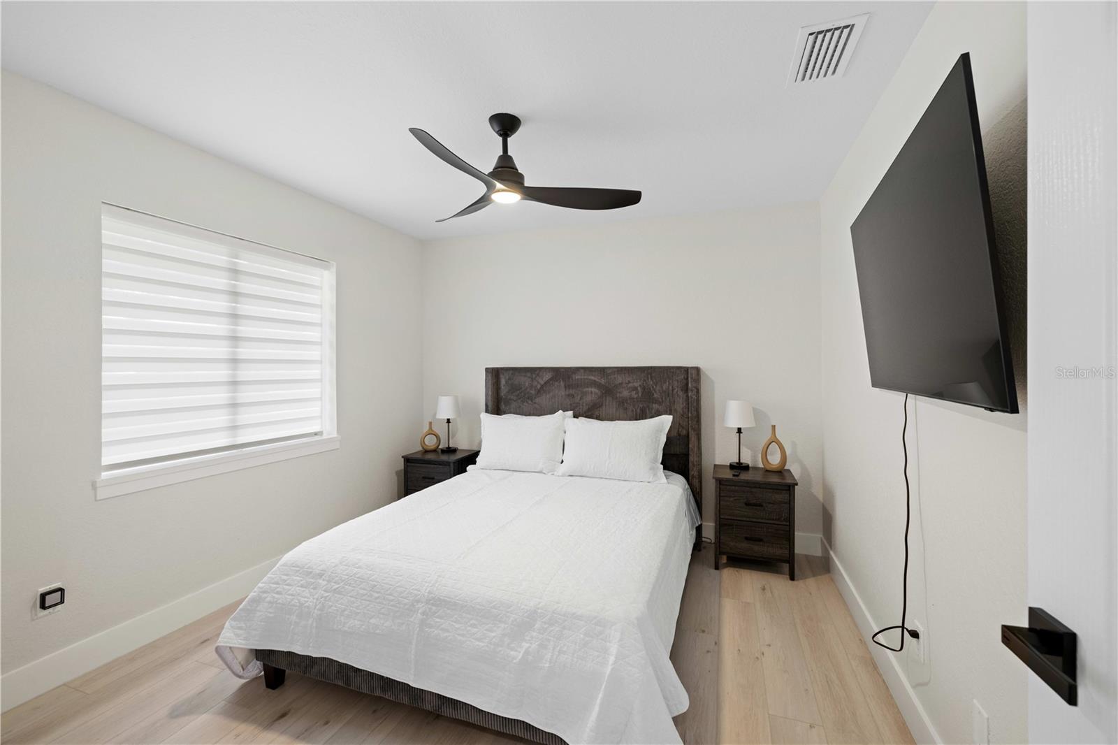 5160 HORNBUCKLE BLVD — photo 32