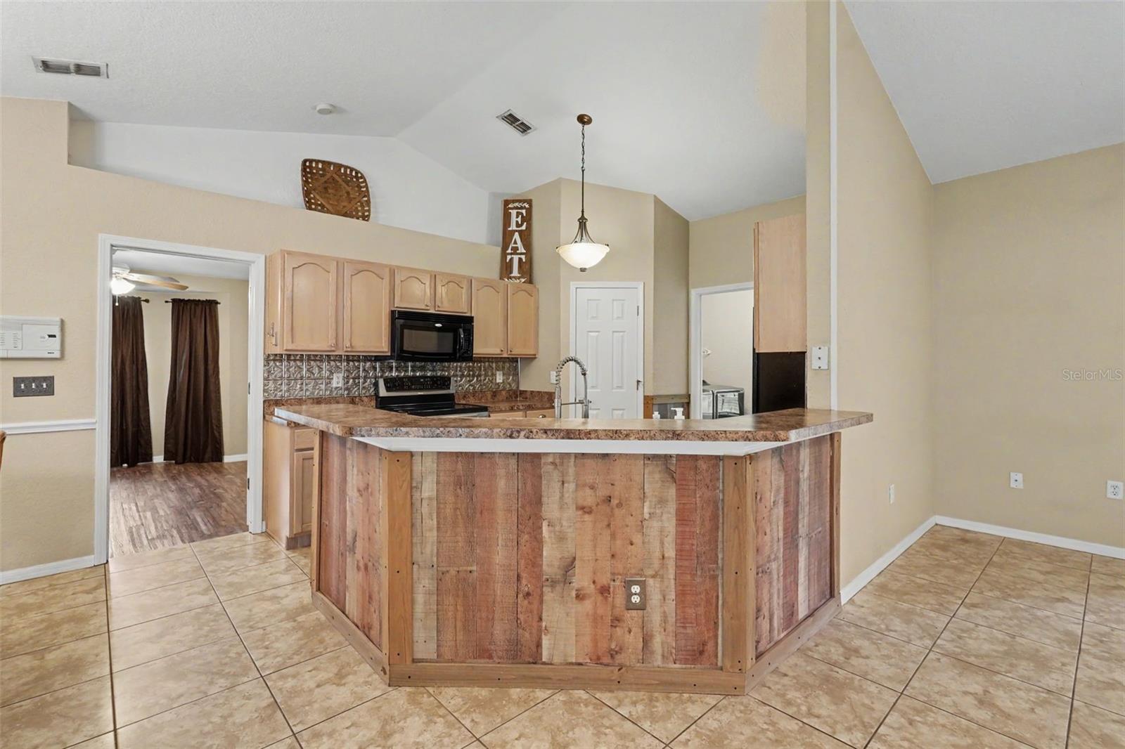 4618 REOLA RD — photo 6