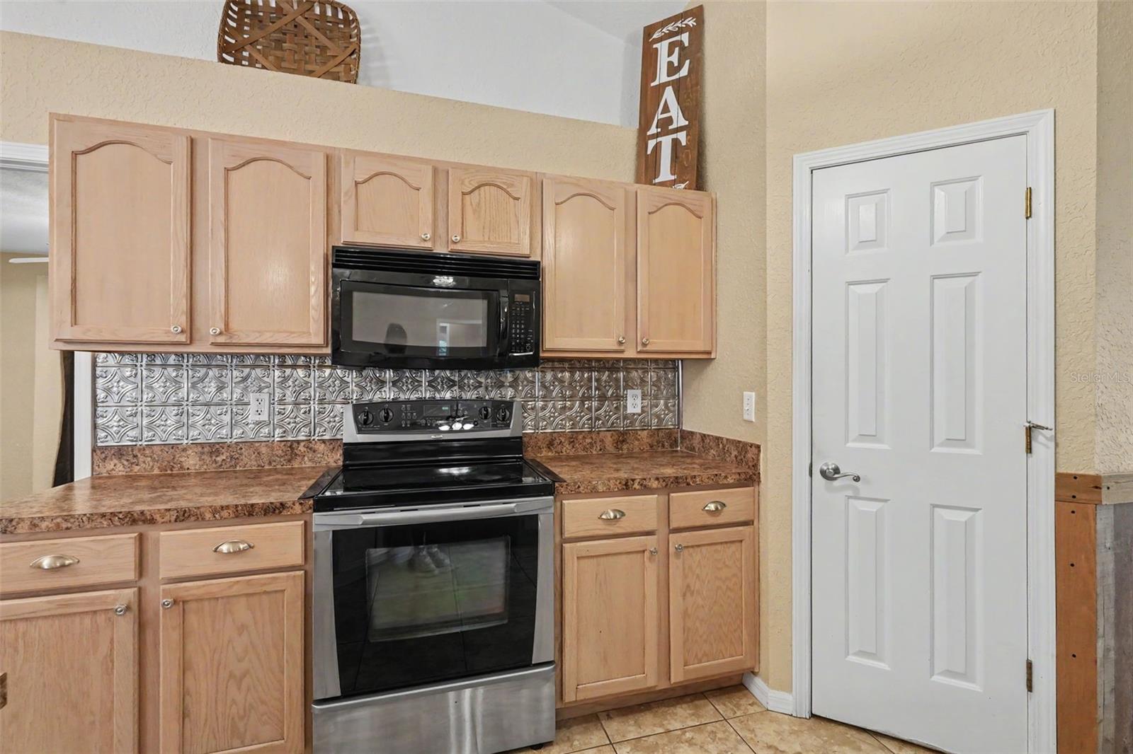 4618 REOLA RD — photo 9
