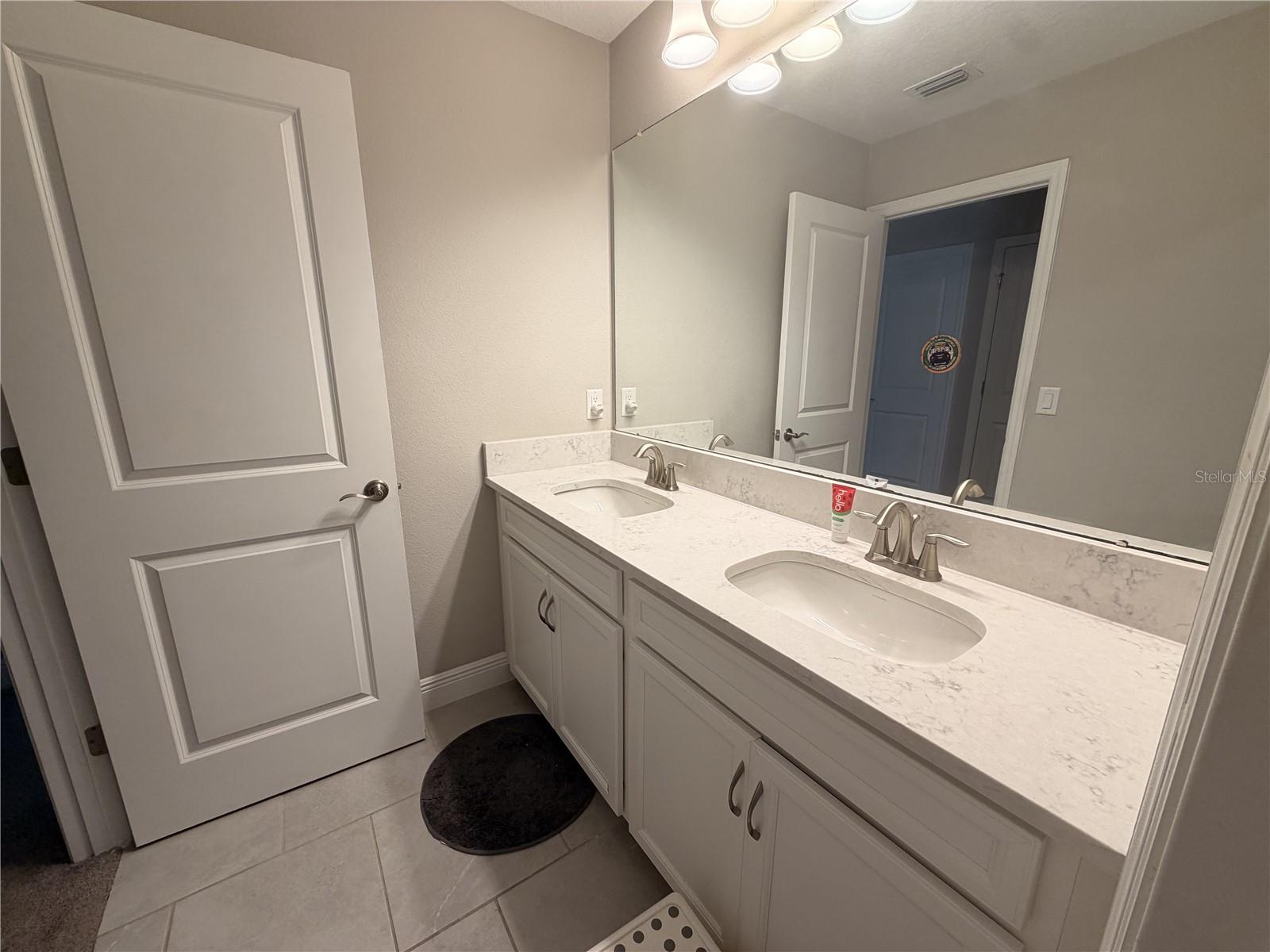 18071 AERO AVE — photo 27