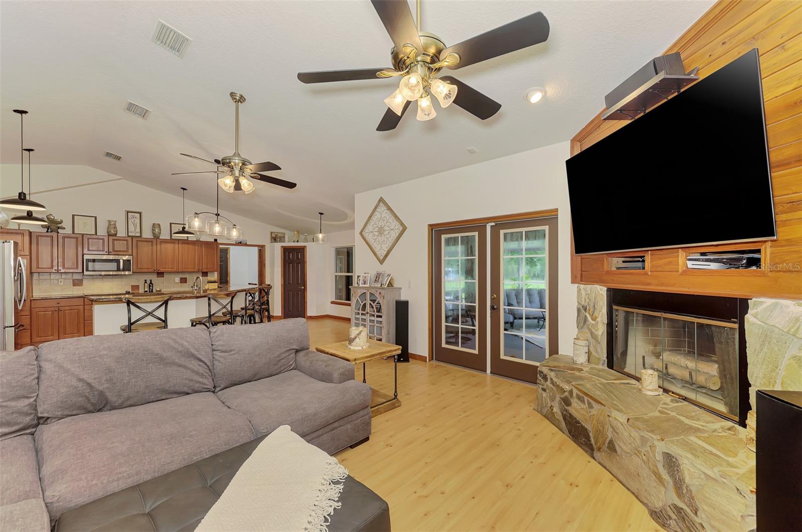 4610 403RD ST E — photo 9