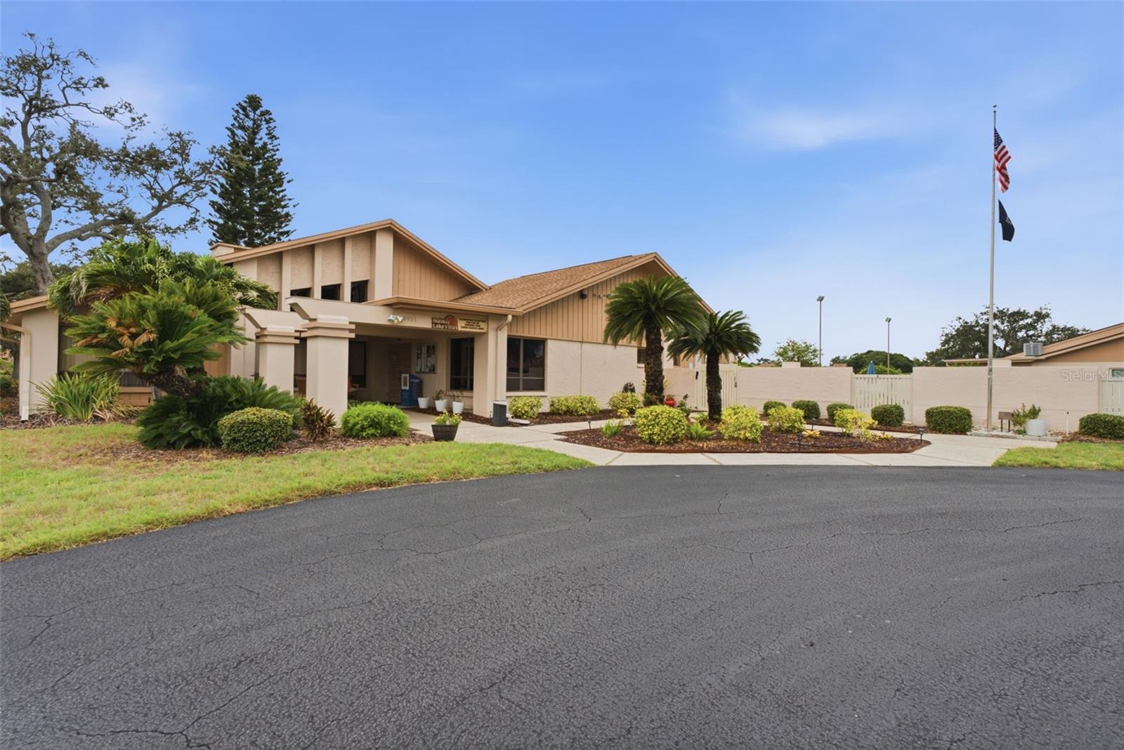 3960 SAILMAKER LN — photo 43