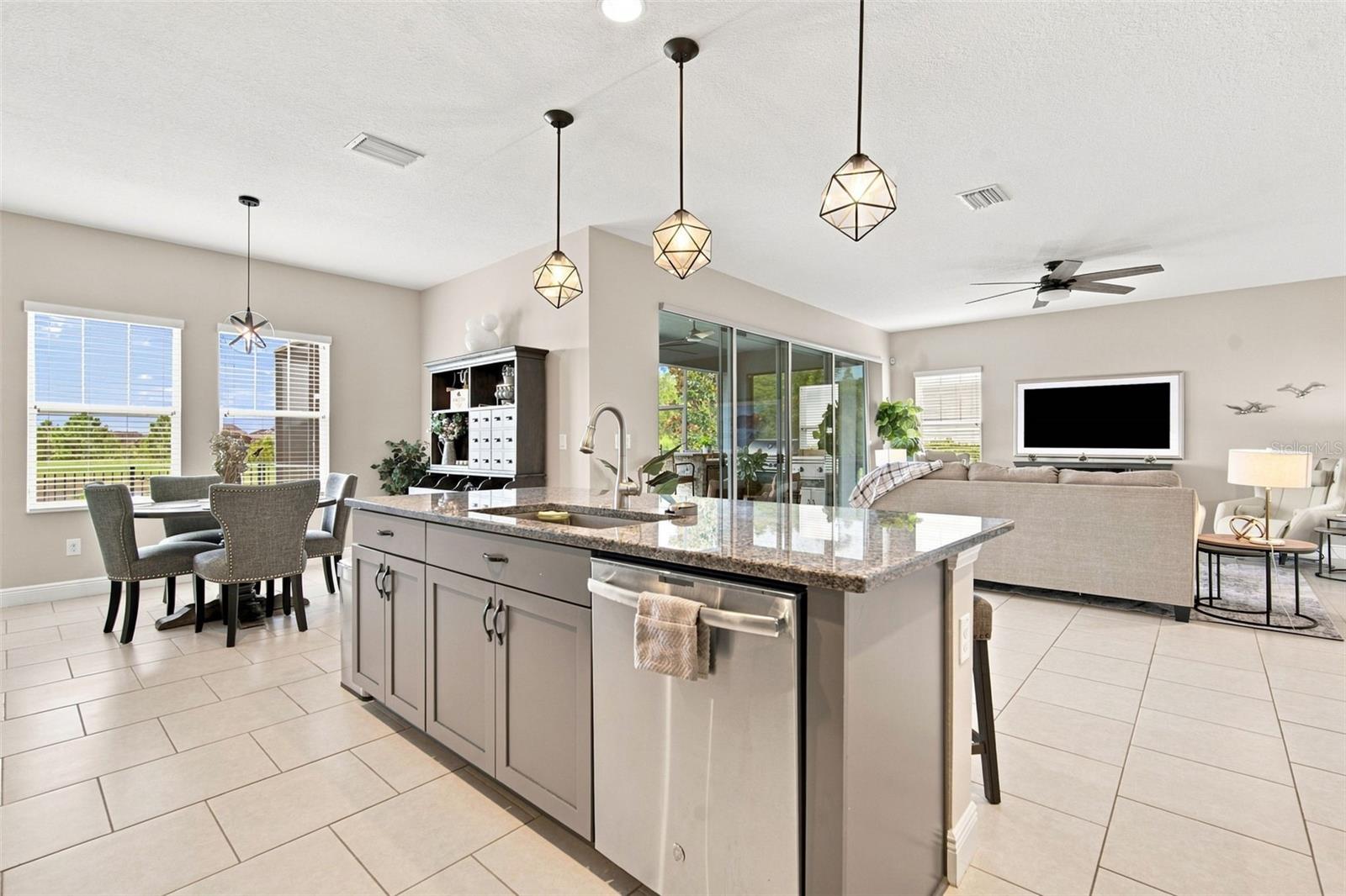 5306 SILVER SUN DR — photo 21