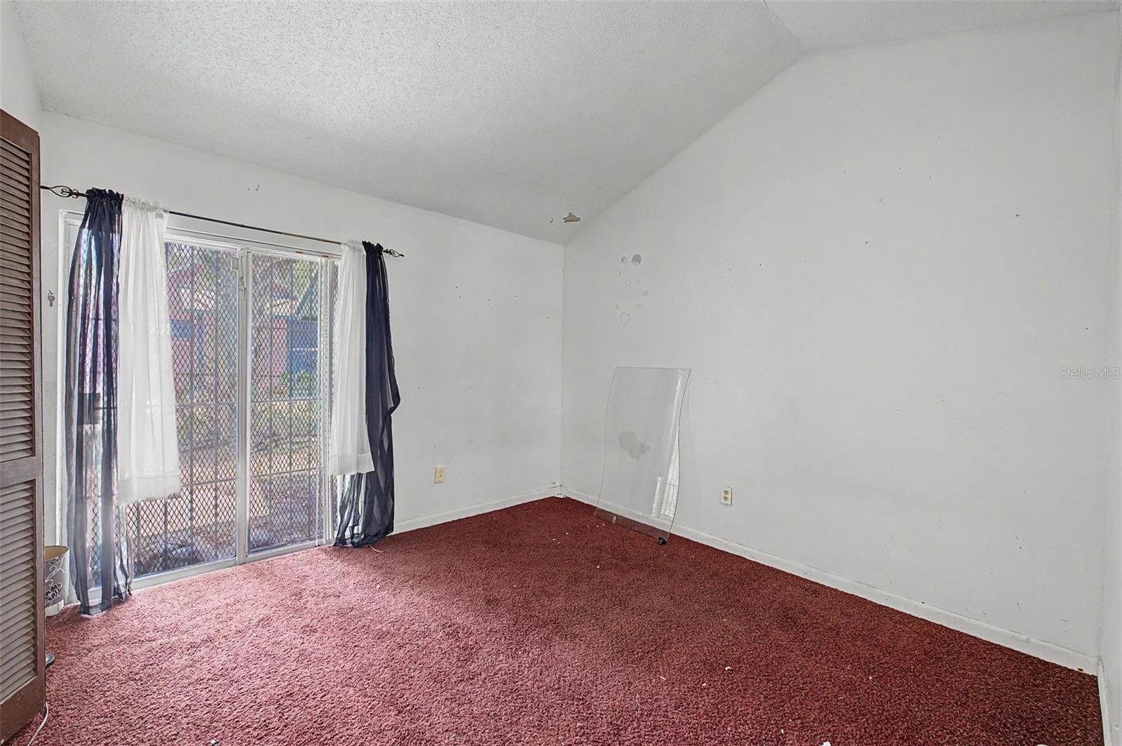 8605 N 12TH ST — photo 18