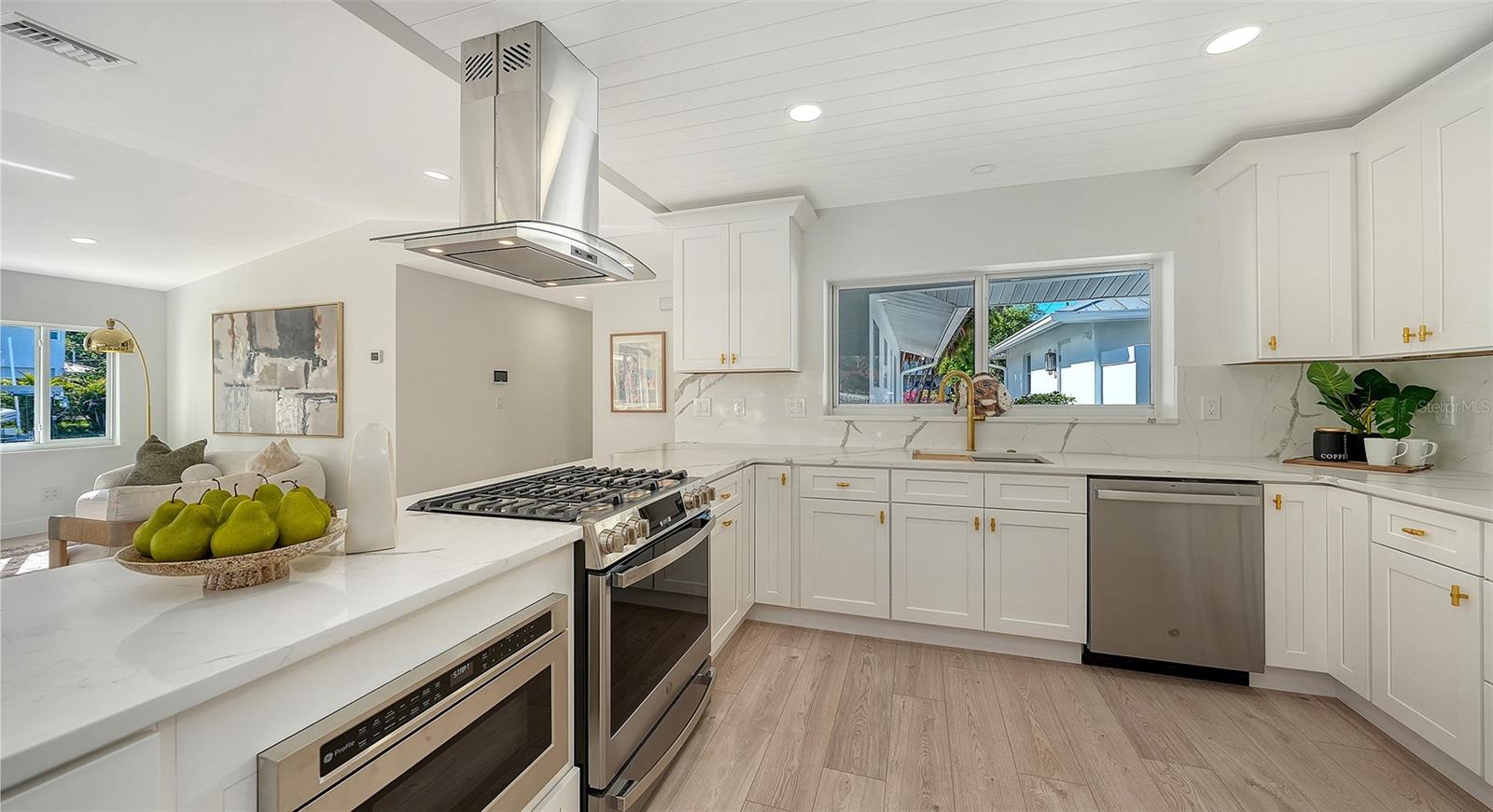 339 TREASURE BOAT WAY — photo 32
