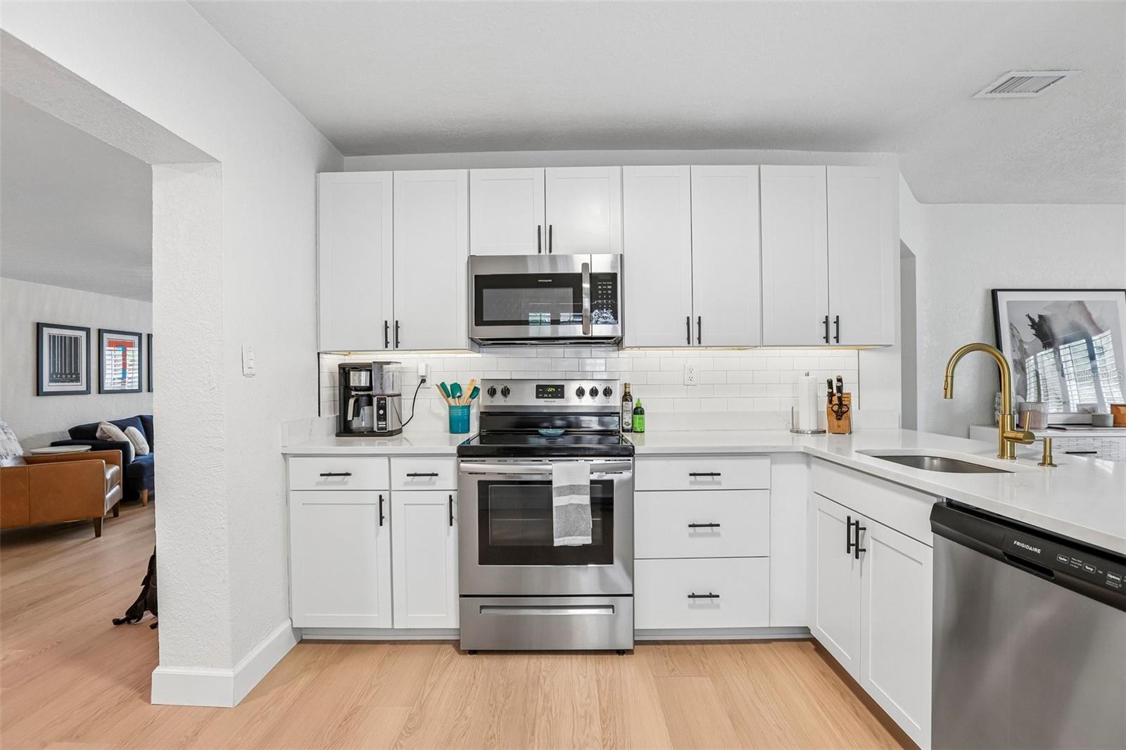 3525 W PAUL AVE — photo 15