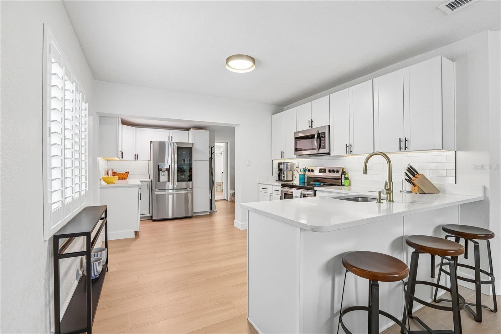 3525 W PAUL AVE — photo 16