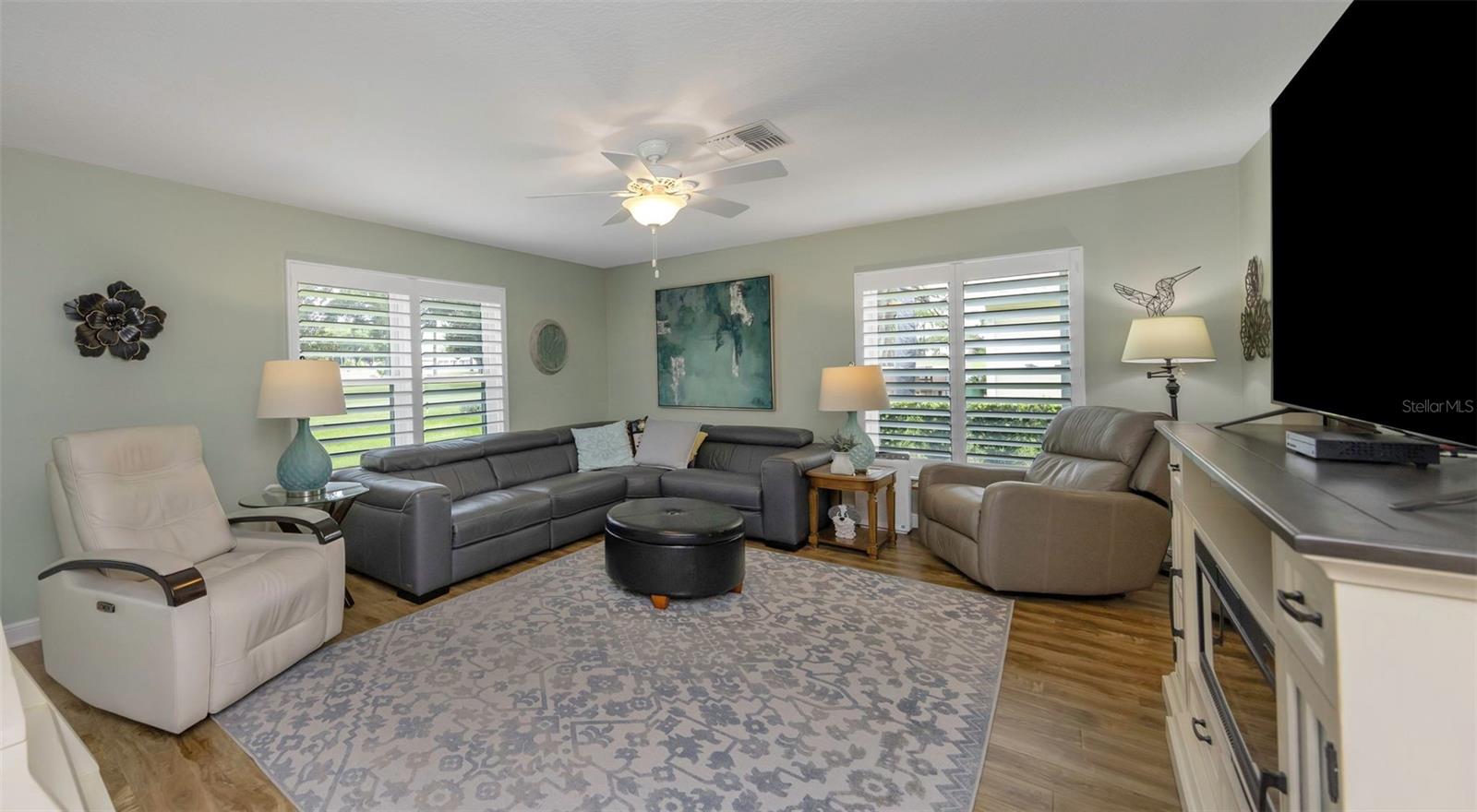1308 GILLESPIE DR — photo 11