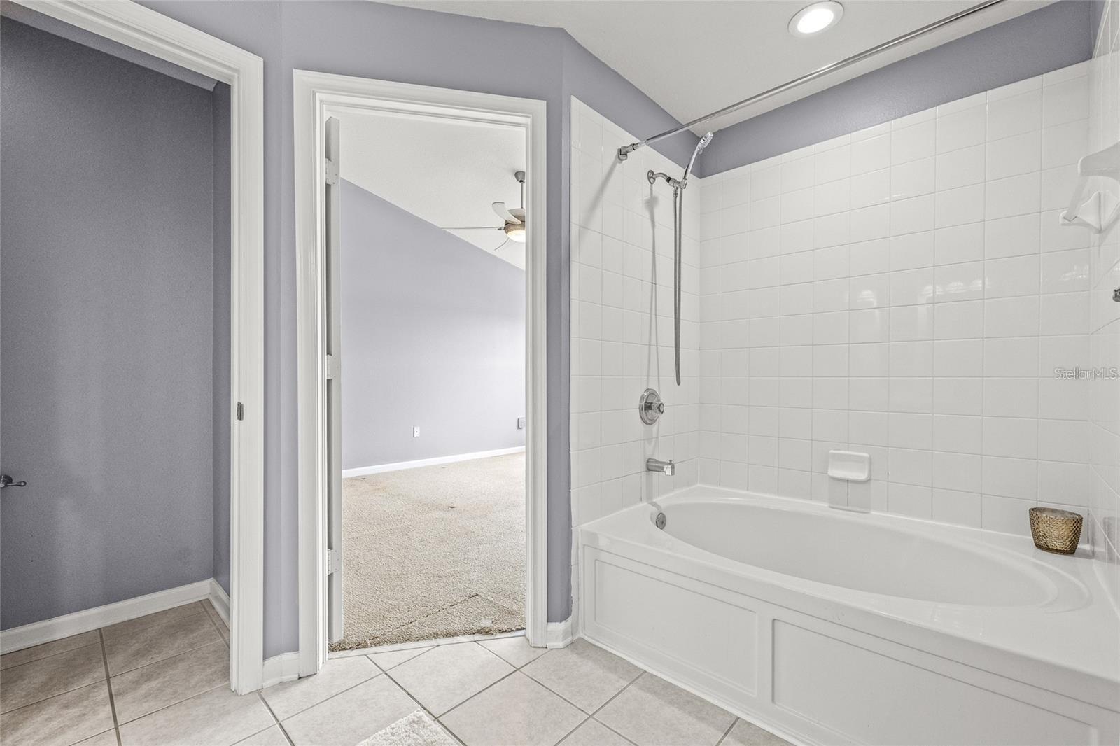 4879 POND RIDGE DR — photo 28