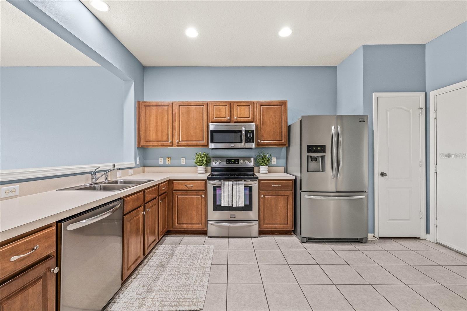 4879 POND RIDGE DR — photo 11