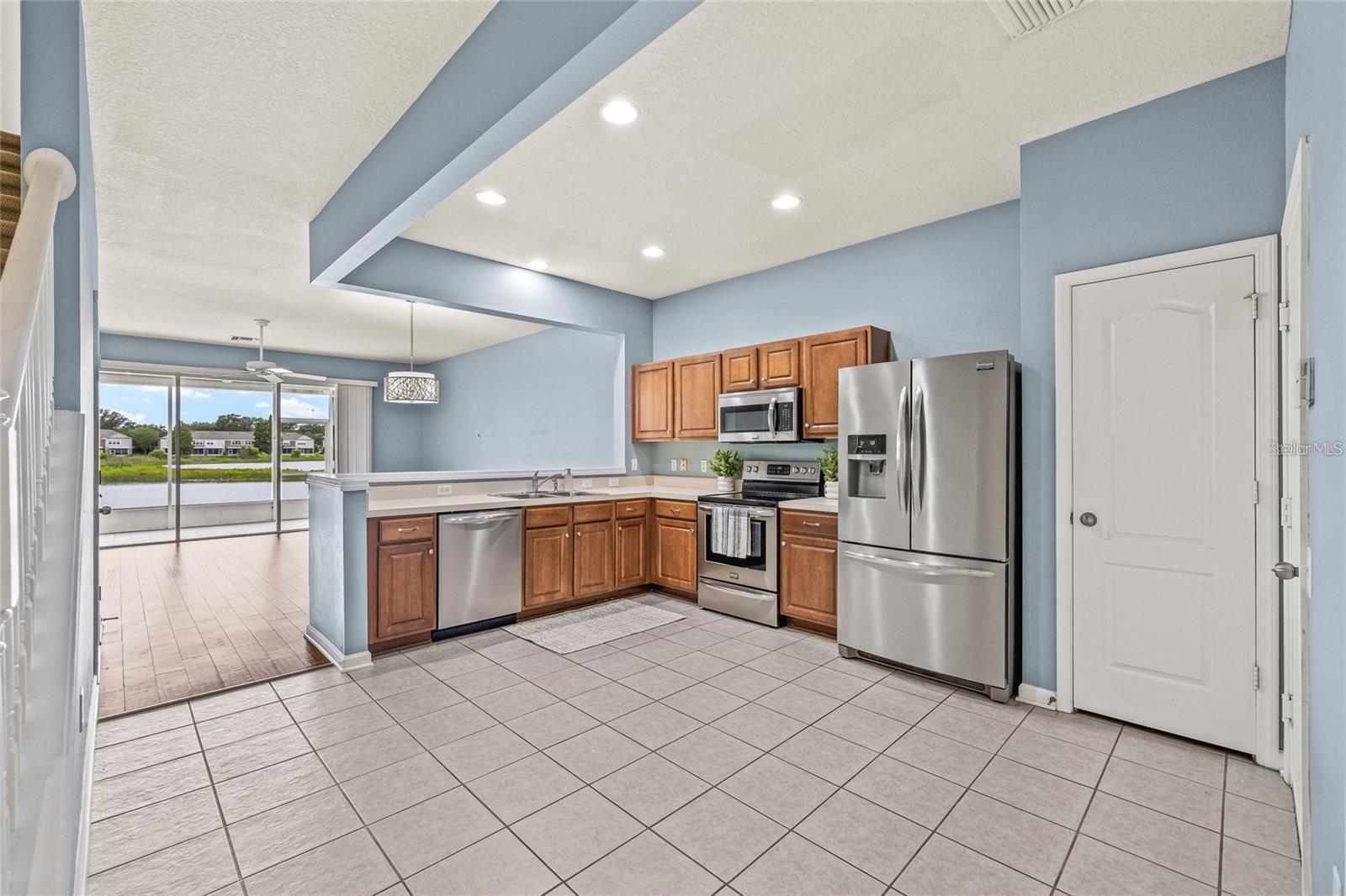 4879 POND RIDGE DR — photo 7