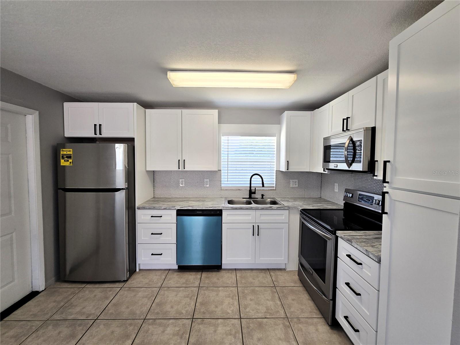 5422 AMY LN — photo 4