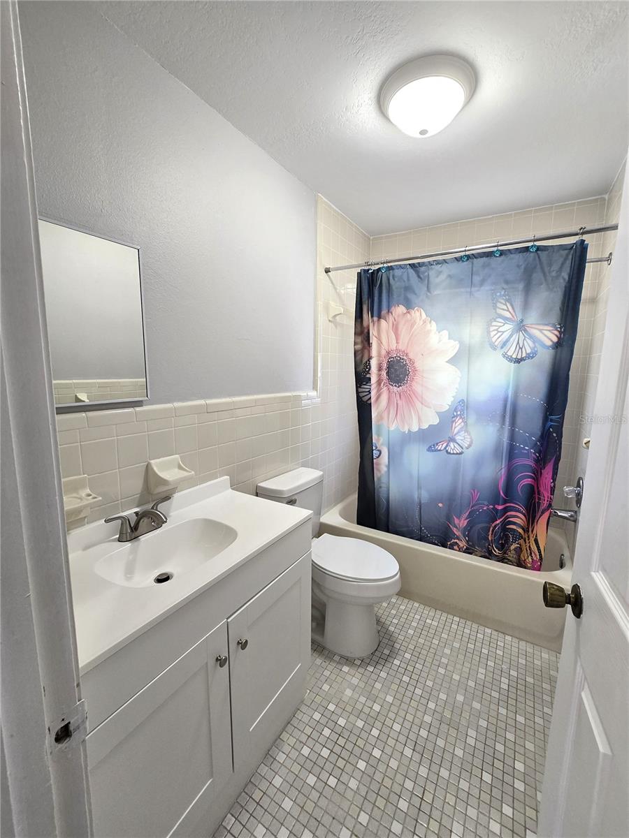 5422 AMY LN — photo 8