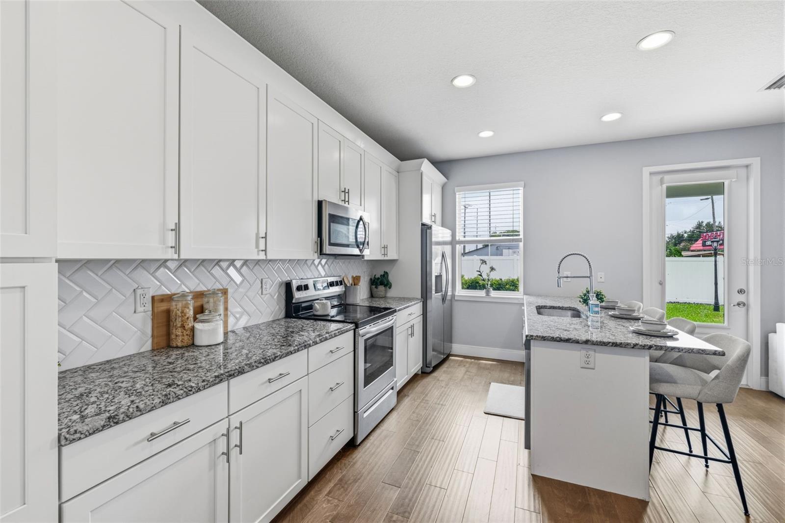 6621 S MANHATTAN AVE #2 — photo 8