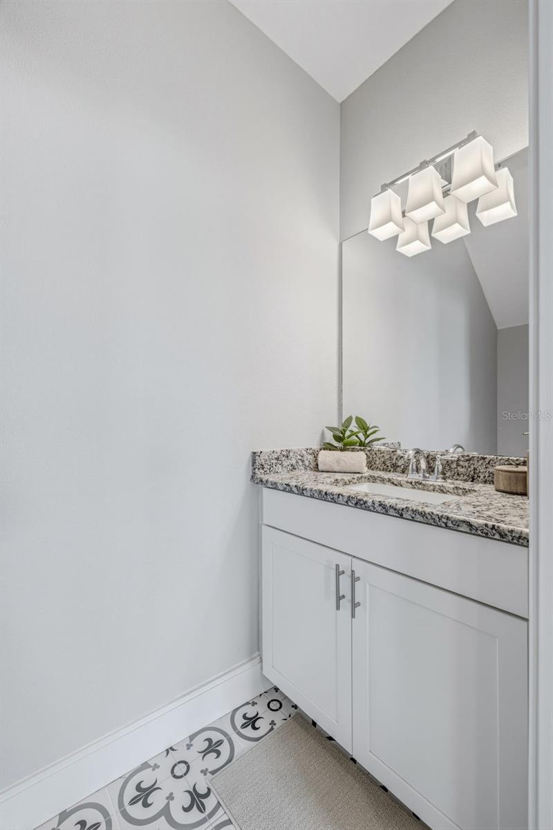 6621 S MANHATTAN AVE #2 — photo 13