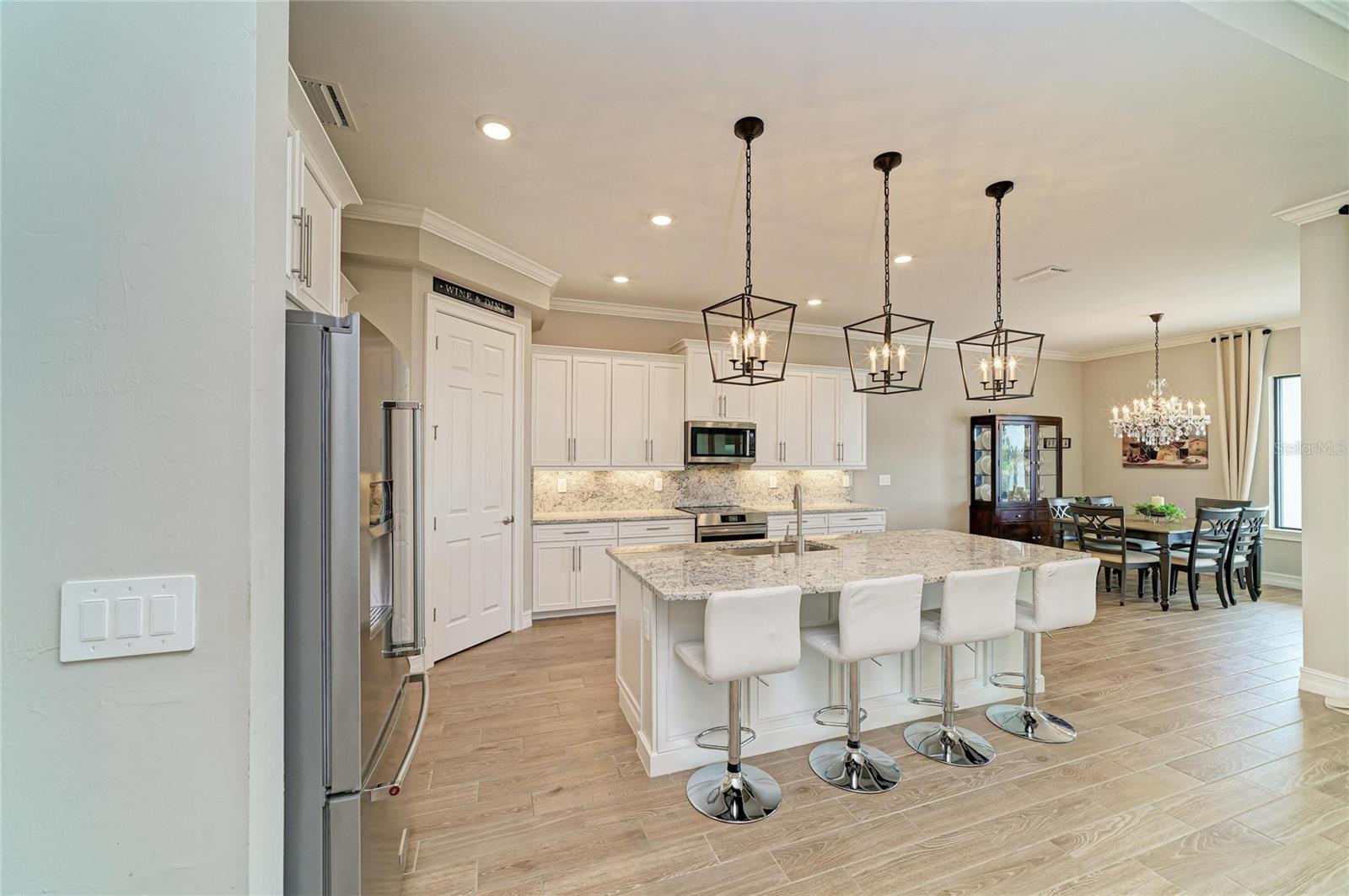 289 VILLORESI BLVD — photo 27