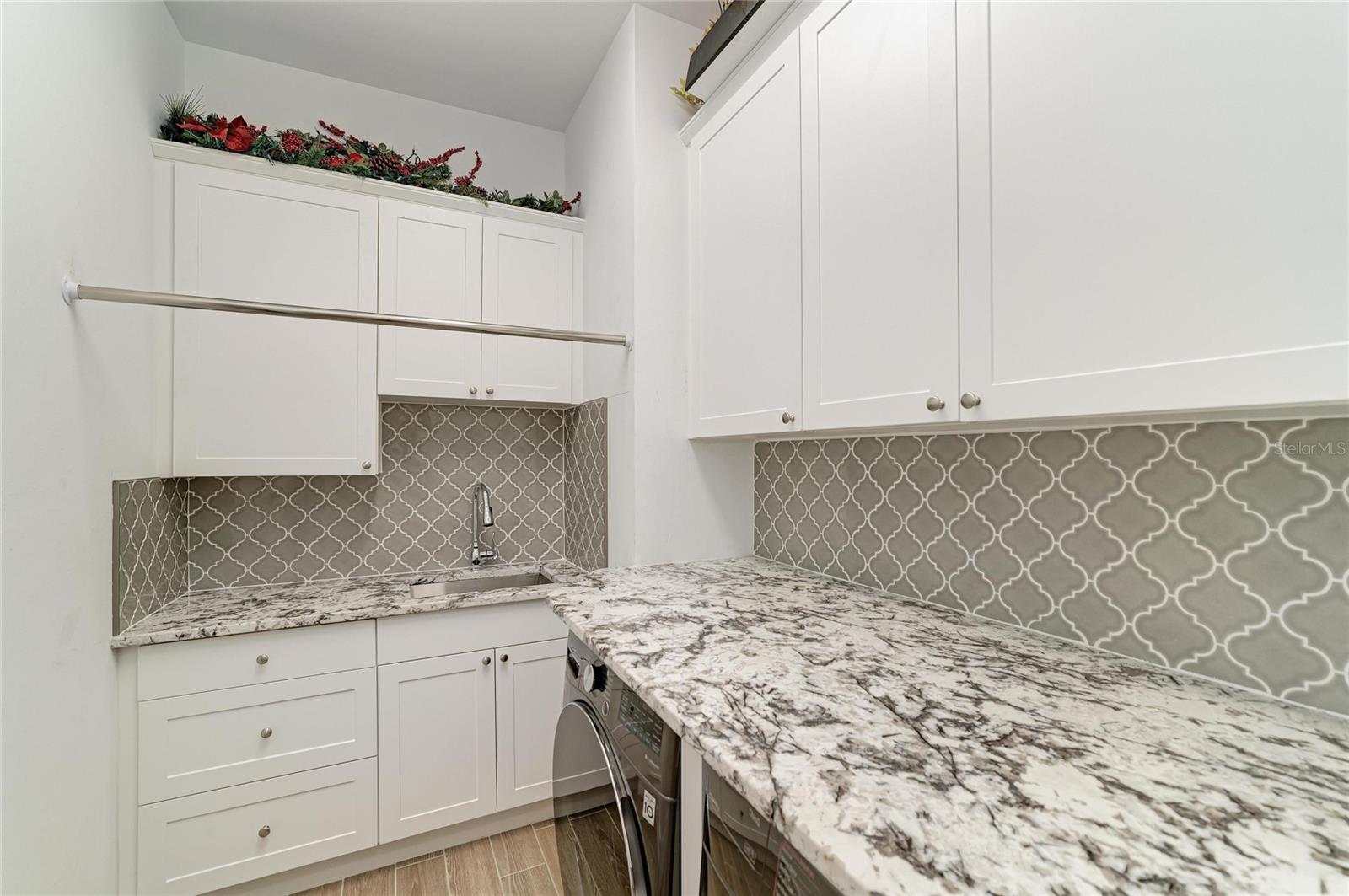 289 VILLORESI BLVD — photo 62