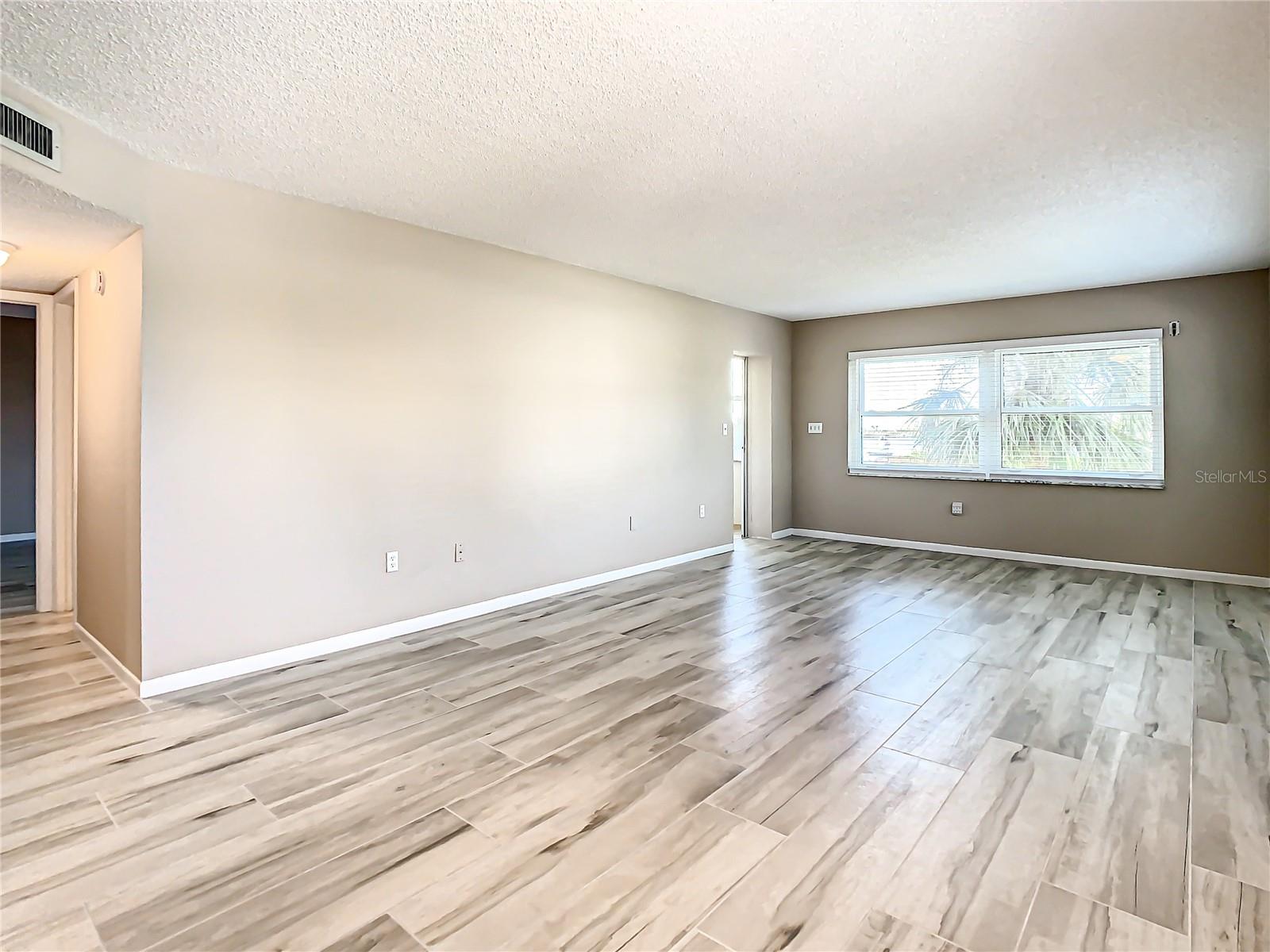 4575 COVE CIR #309 — photo 7