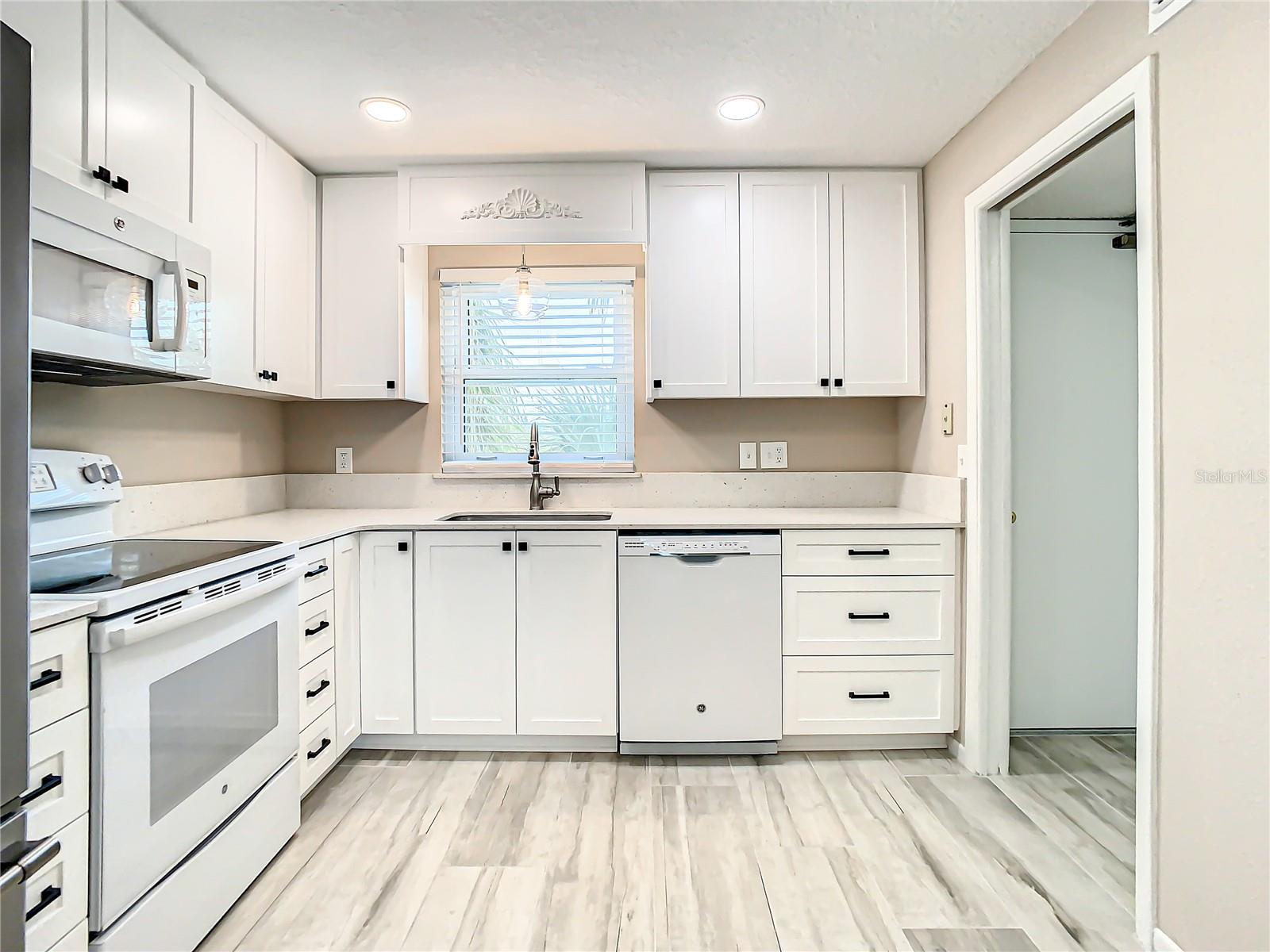4575 COVE CIR #309 — photo 33